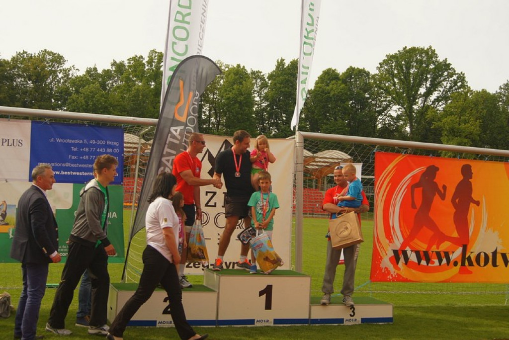 Brzeg: Pobili rekord świata! III Dzień Pikniku Lekkoatletycznego