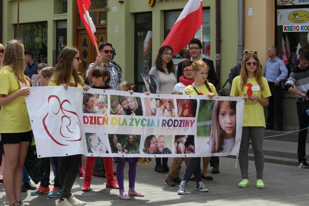 Marsz dla Życia i Rodziny w Brzegu [FOTORELACJA]