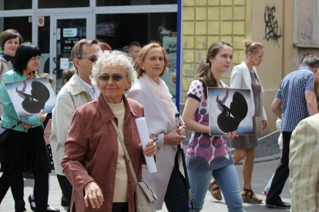 Marsz dla Życia i Rodziny w Brzegu [FOTORELACJA]