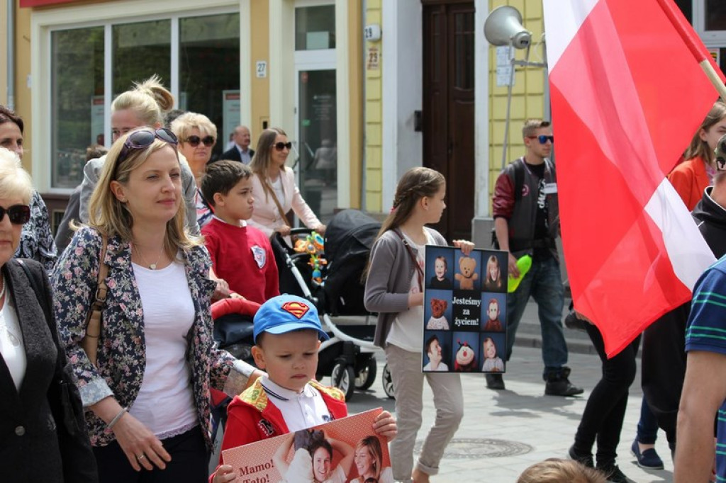 Marsz dla Życia i Rodziny w Brzegu [FOTORELACJA]