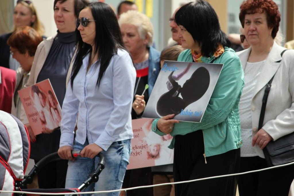 Marsz dla Życia i Rodziny w Brzegu [FOTORELACJA]