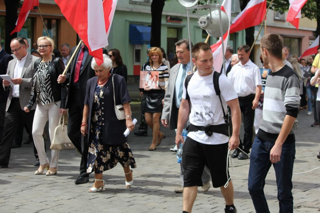 Marsz dla Życia i Rodziny w Brzegu [FOTORELACJA]