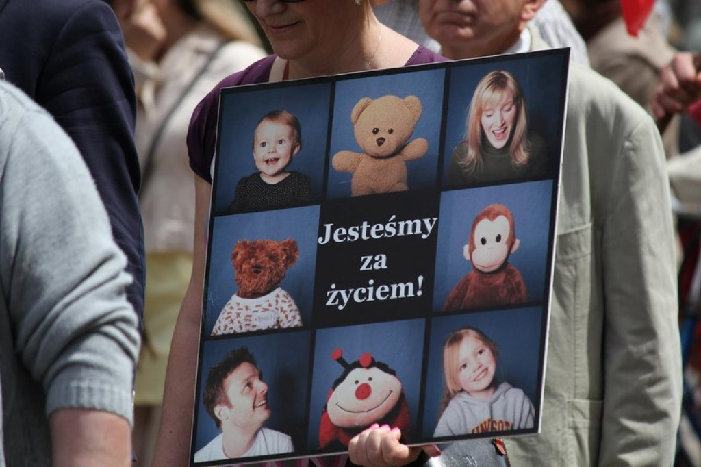 Marsz dla Życia i Rodziny w Brzegu [FOTORELACJA]