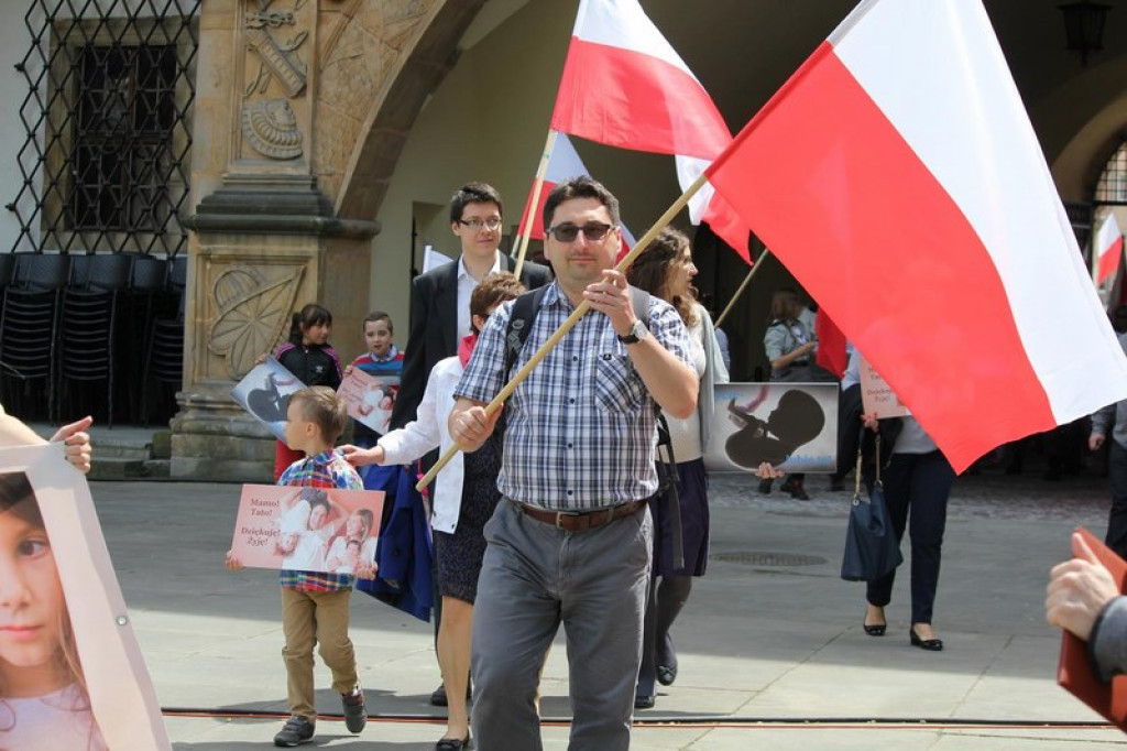 Marsz dla Życia i Rodziny w Brzegu [FOTORELACJA]