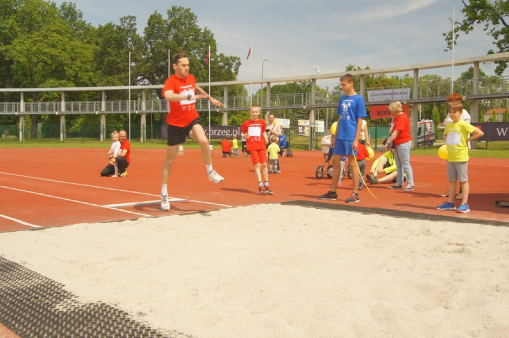 Brzeg: Pobili rekord świata! III Dzień Pikniku Lekkoatletycznego