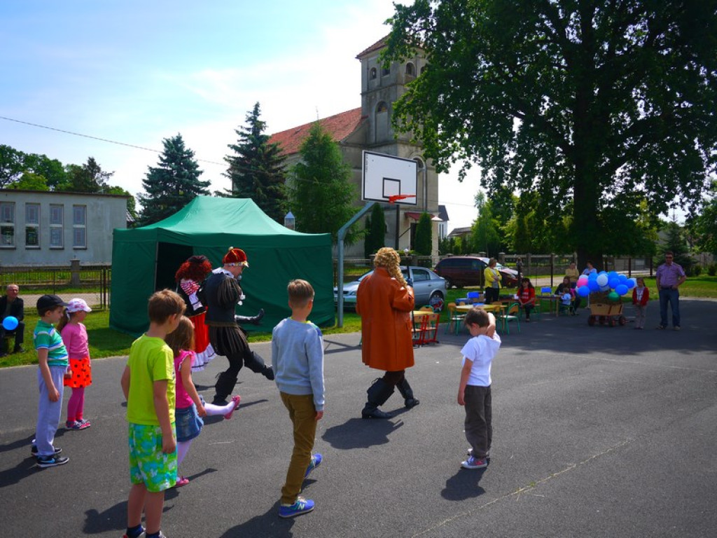 Dzień Dziecka w Gminie Lubsza. Pirackie zabawy w Michałowicach, Mąkoszycach i Czepielowicach.