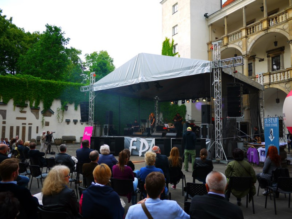 XXII Festiwal Piosenki Angielskiej zakończony. Zespół Z-Star wystąpił w Brzegu!