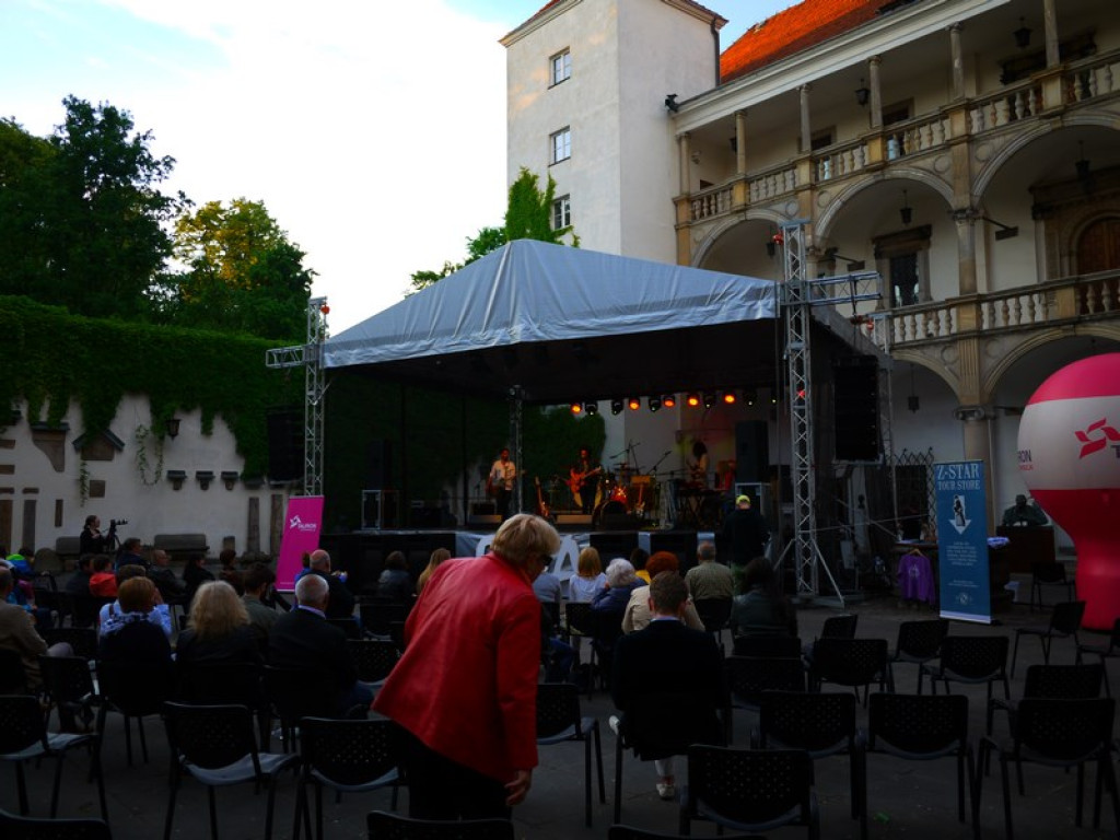 XXII Festiwal Piosenki Angielskiej zakończony. Zespół Z-Star wystąpił w Brzegu!