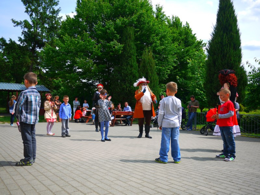 Dzień Dziecka w Gminie Lubsza. Pirackie zabawy w Michałowicach, Mąkoszycach i Czepielowicach.