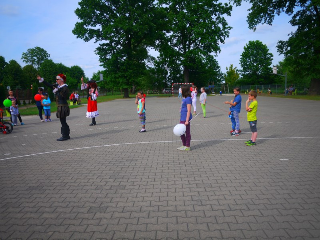 Dzień Dziecka w Gminie Lubsza. Pirackie zabawy w Michałowicach, Mąkoszycach i Czepielowicach.