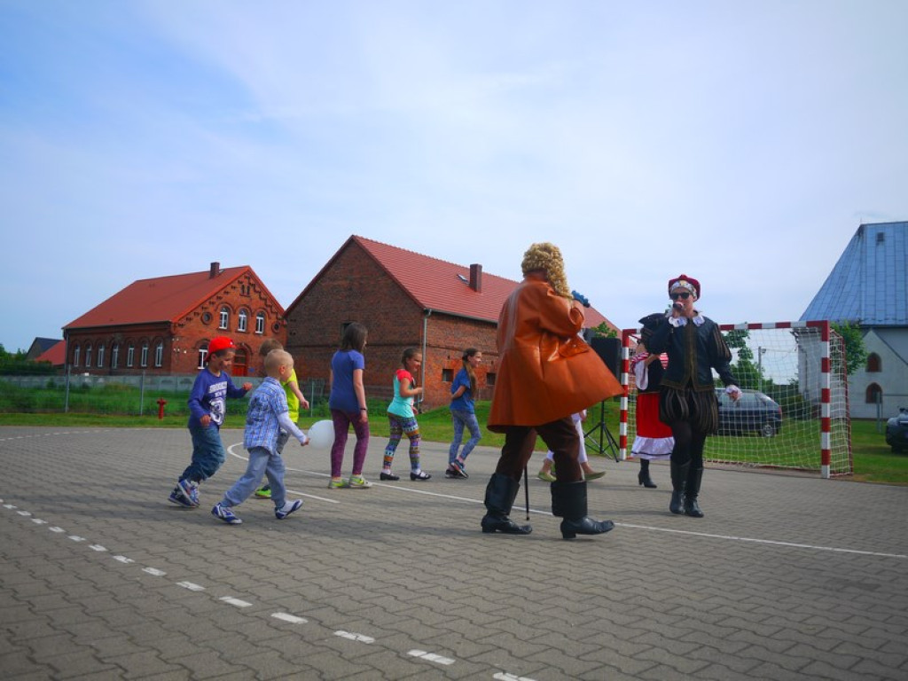 Dzień Dziecka w Gminie Lubsza. Pirackie zabawy w Michałowicach, Mąkoszycach i Czepielowicach.