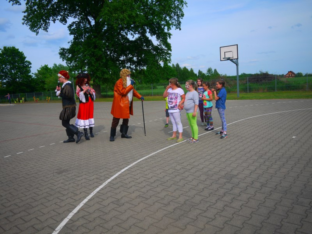 Dzień Dziecka w Gminie Lubsza. Pirackie zabawy w Michałowicach, Mąkoszycach i Czepielowicach.