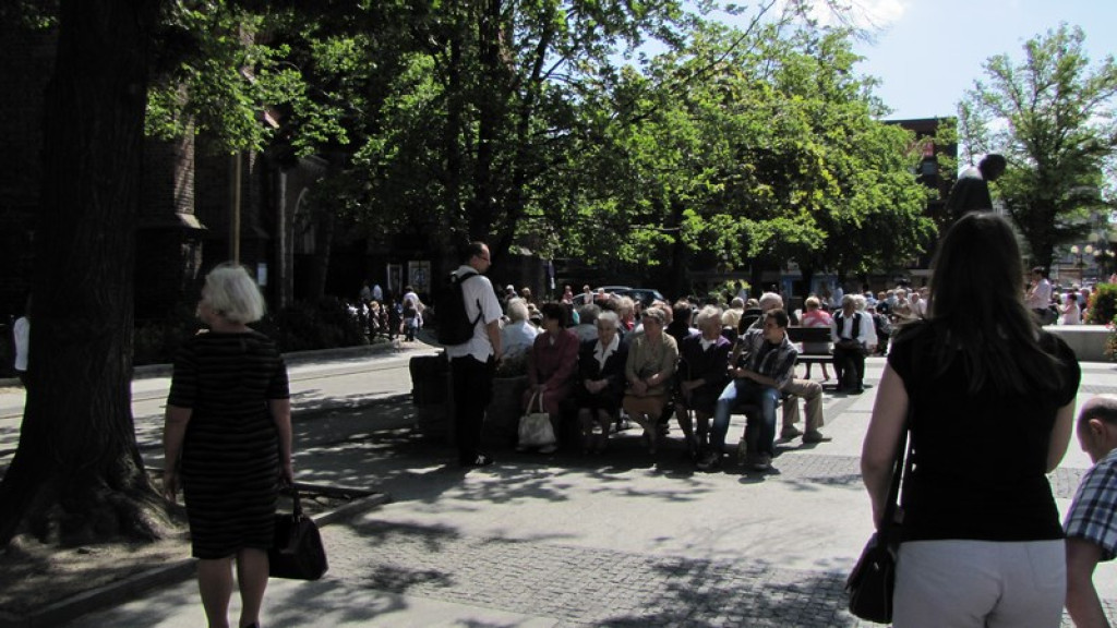 Boże Ciało w Brzegu. Tysiące wiernych przeszło ulicami miasta [fotorelacja]