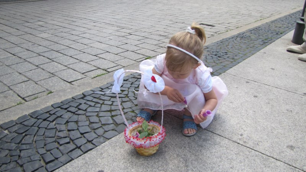 Boże Ciało w Brzegu. Tysiące wiernych przeszło ulicami miasta [fotorelacja]