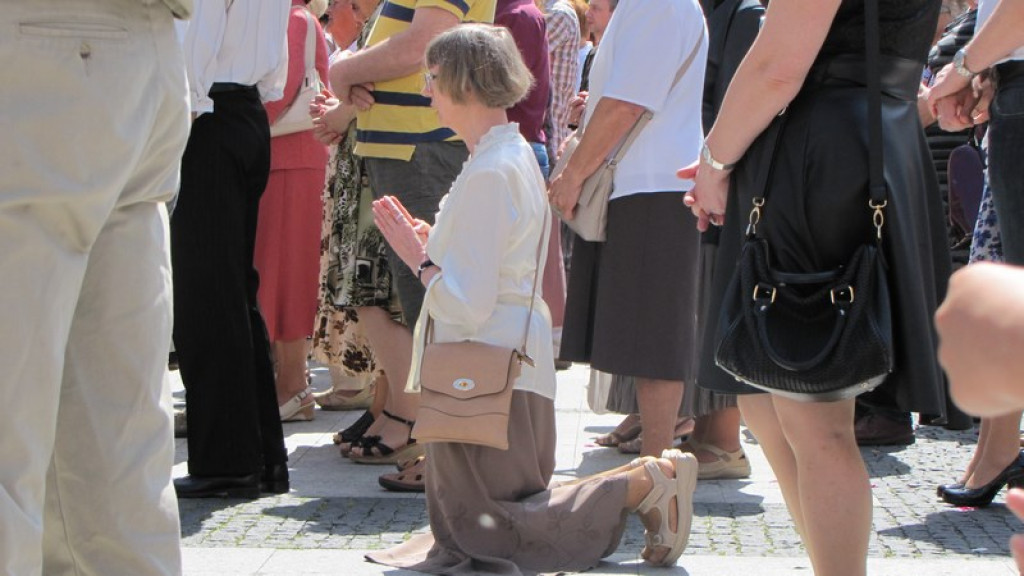 Boże Ciało w Brzegu. Tysiące wiernych przeszło ulicami miasta [fotorelacja]
