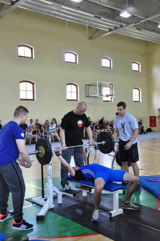 Pierwsze zawody w Wyciskaniu Sztangi Leżąc