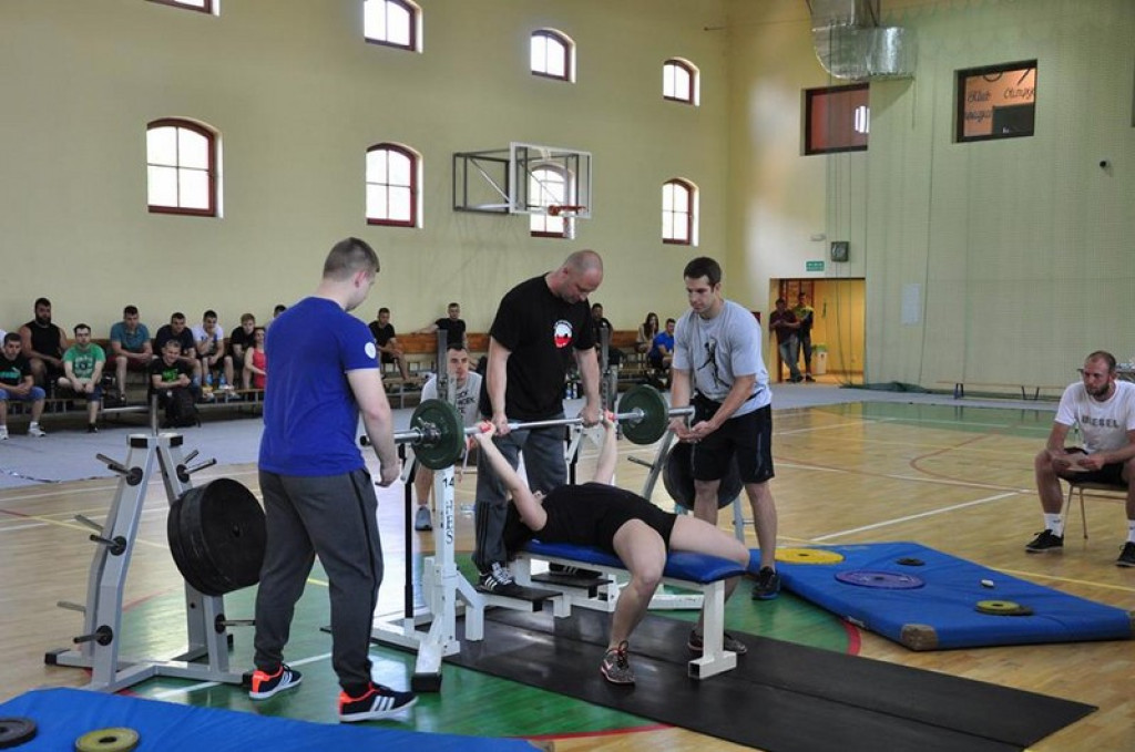 Pierwsze zawody w Wyciskaniu Sztangi Leżąc