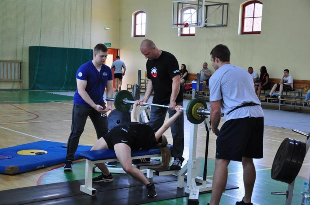 Pierwsze zawody w Wyciskaniu Sztangi Leżąc