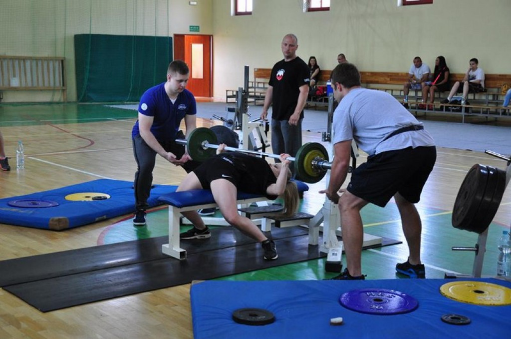 Pierwsze zawody w Wyciskaniu Sztangi Leżąc