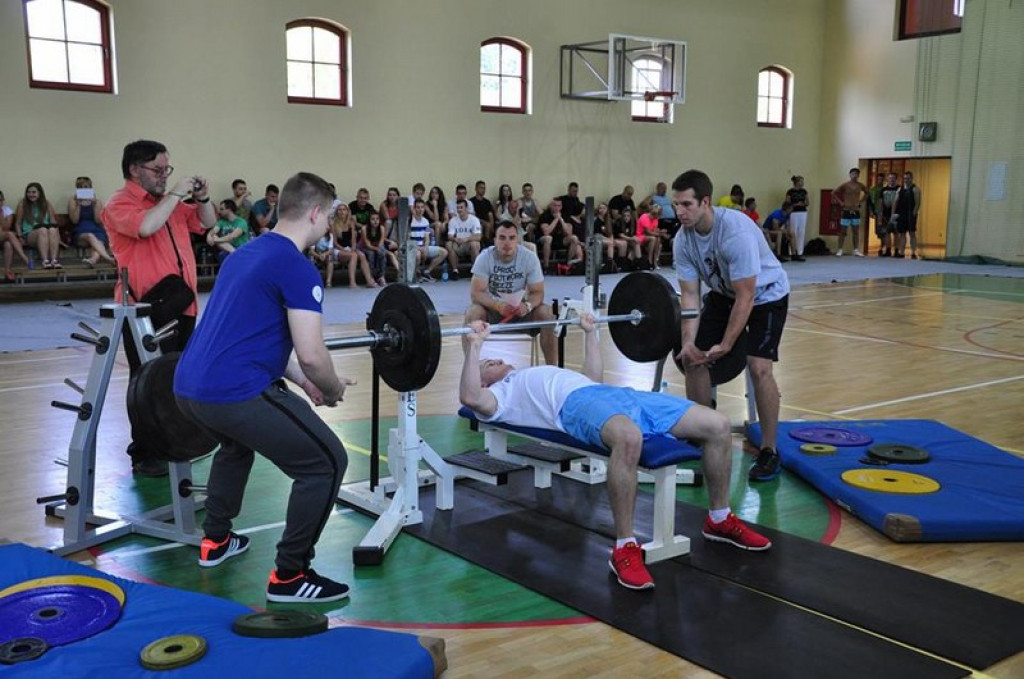 Pierwsze zawody w Wyciskaniu Sztangi Leżąc