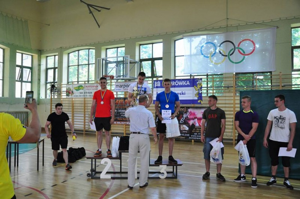 Pierwsze zawody w Wyciskaniu Sztangi Leżąc