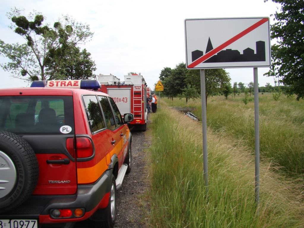 Ruch wahadłowy na DK 94 w Buszycach. Zderzenie dwóch pojazdów