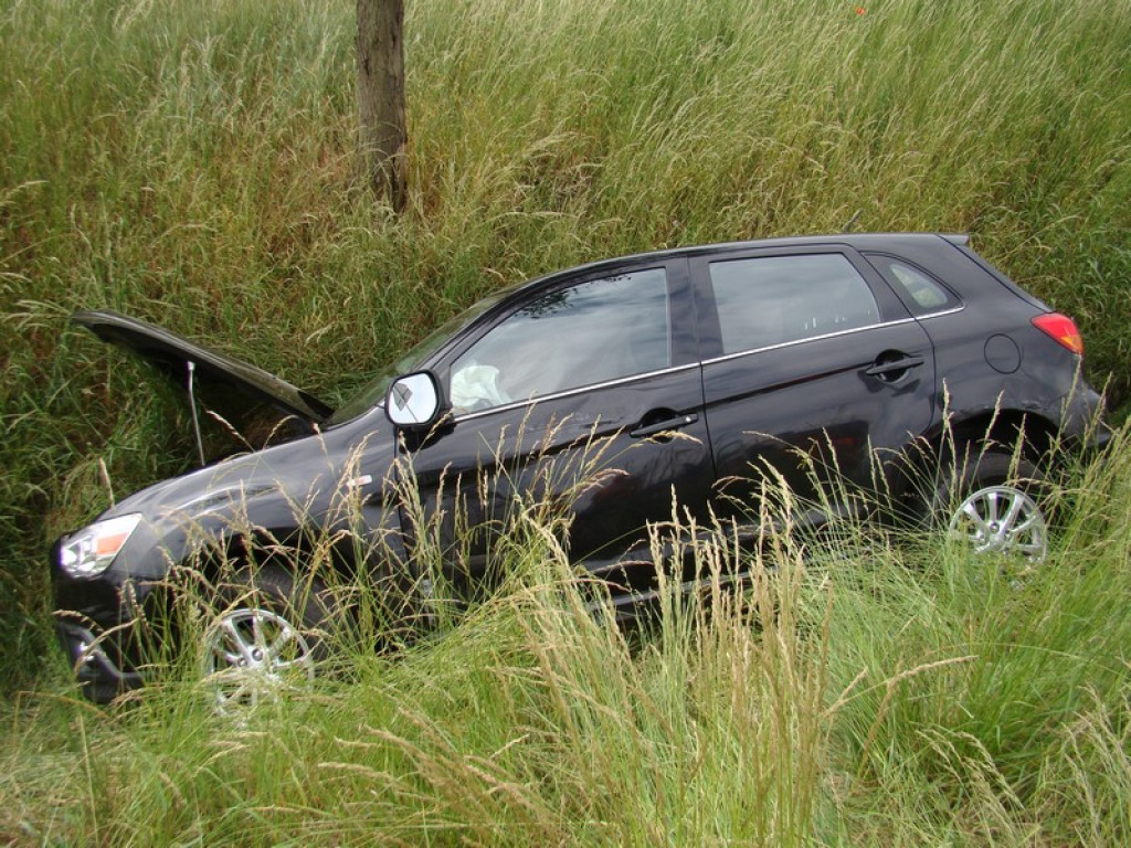 Ruch wahadłowy na DK 94 w Buszycach. Zderzenie dwóch pojazdów