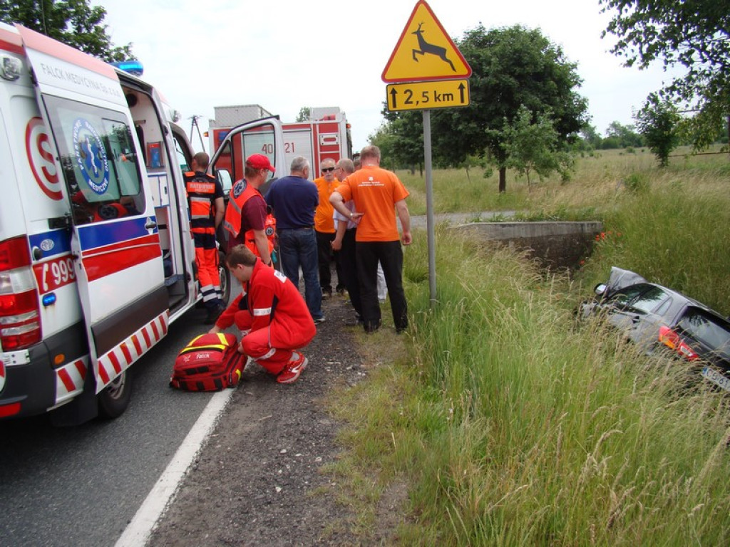 Ruch wahadłowy na DK 94 w Buszycach. Zderzenie dwóch pojazdów