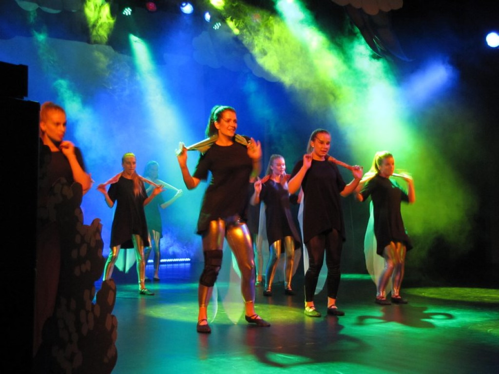 Wróżki ze Skarbimierza na scenie BCK