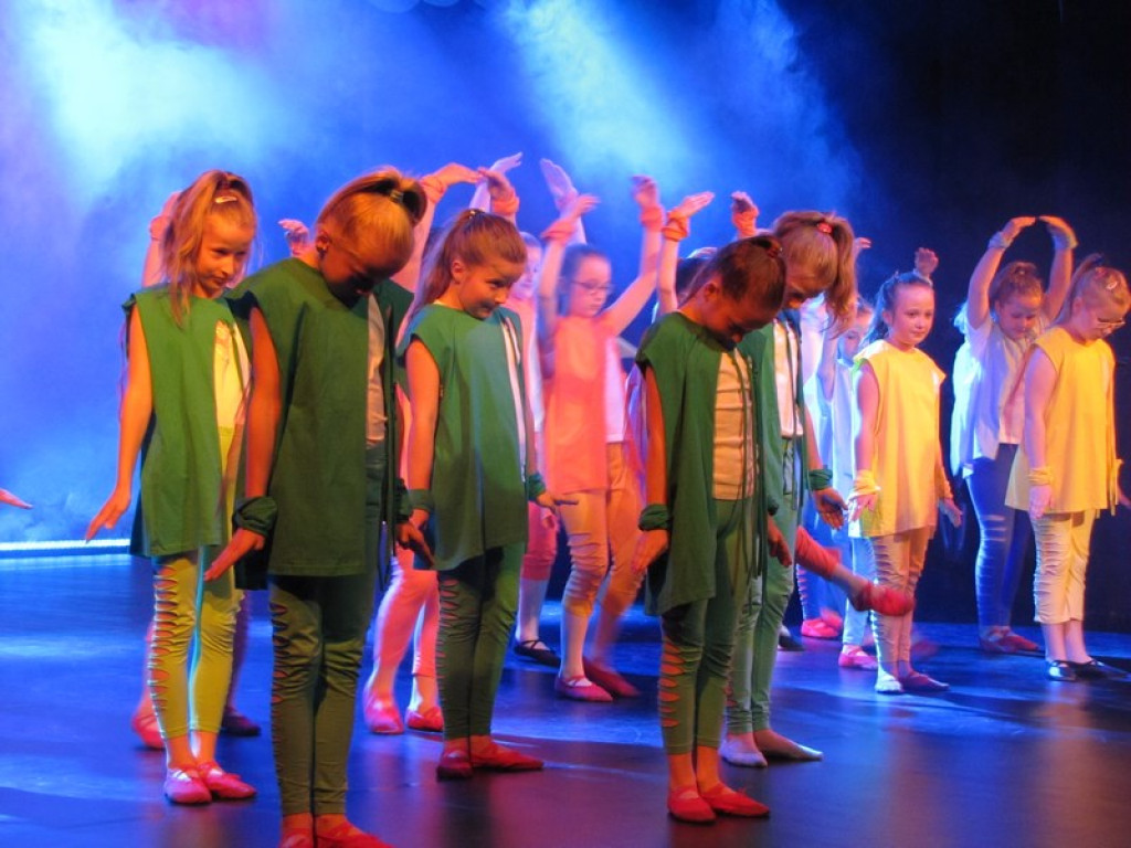 Wróżki ze Skarbimierza na scenie BCK