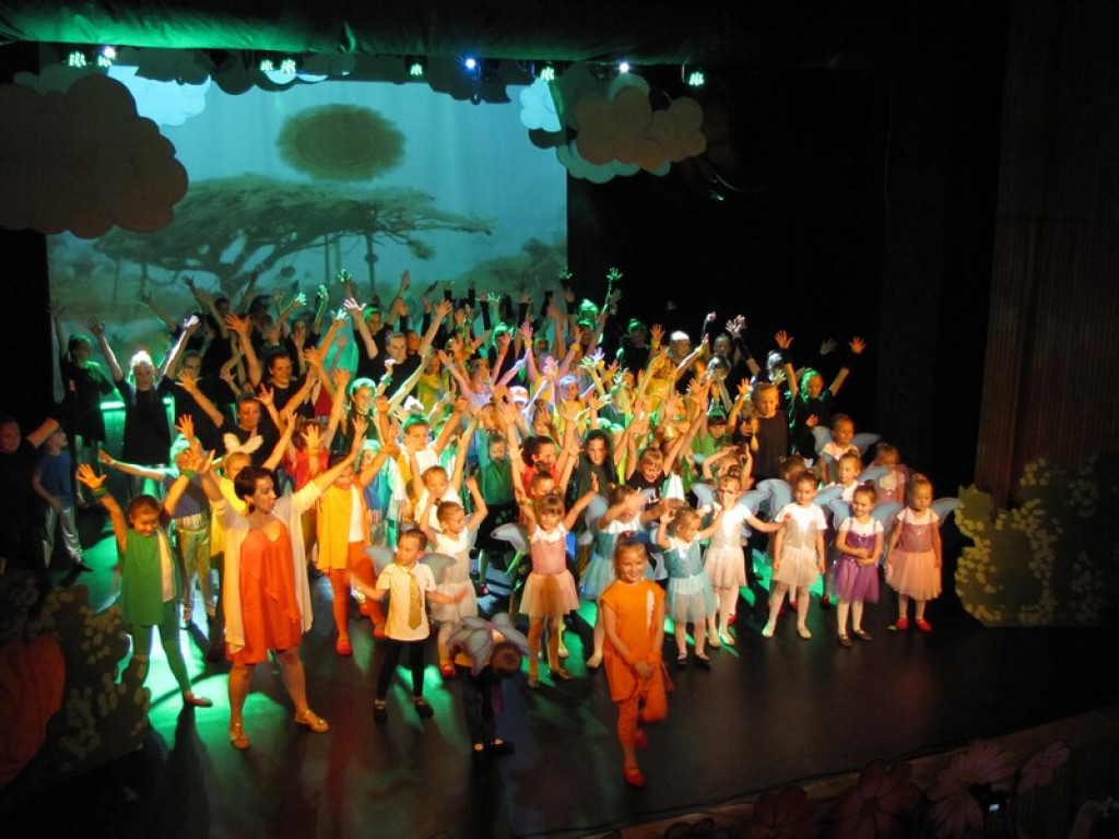 Wróżki ze Skarbimierza na scenie BCK