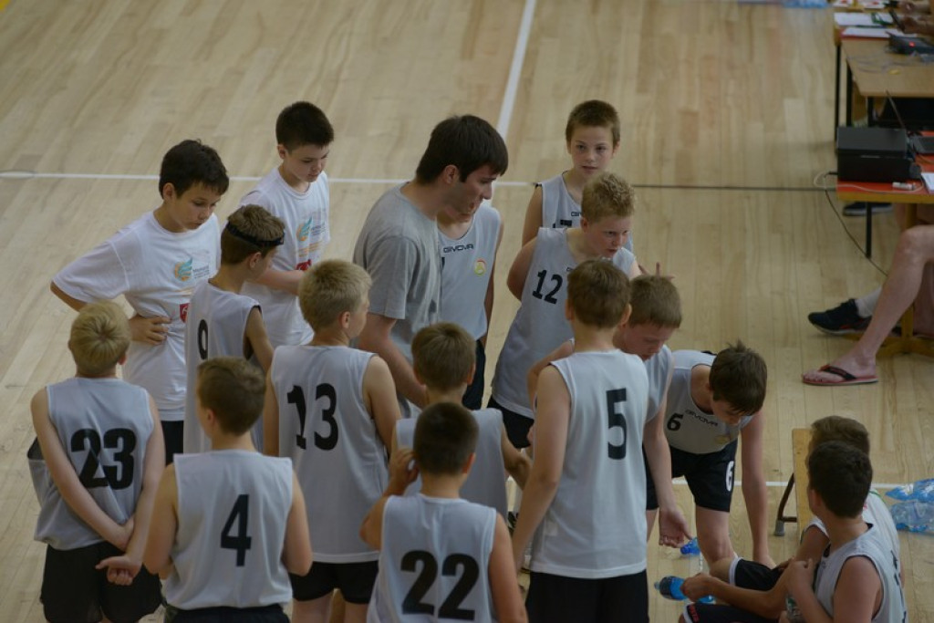 Koszykarski memoriał Elżbiety Marchewki