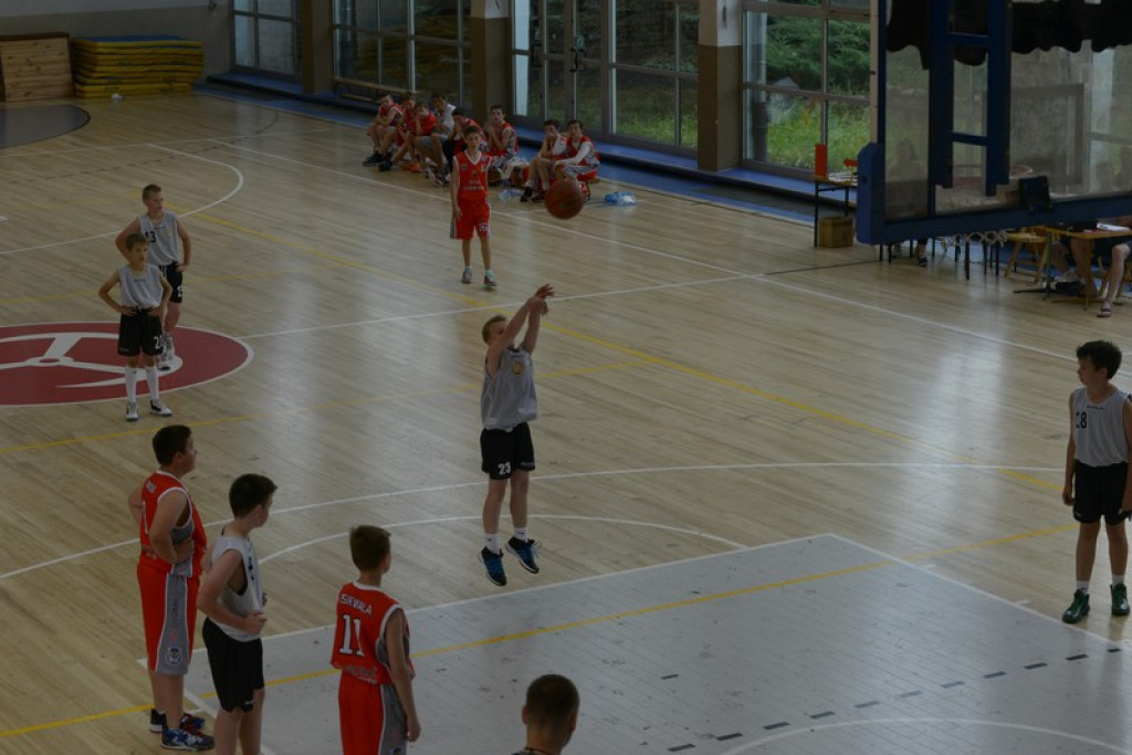 Koszykarski memoriał Elżbiety Marchewki