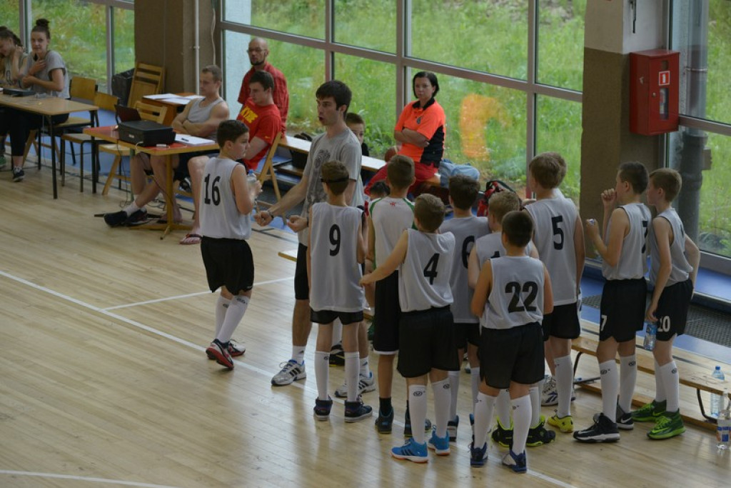 Koszykarski memoriał Elżbiety Marchewki