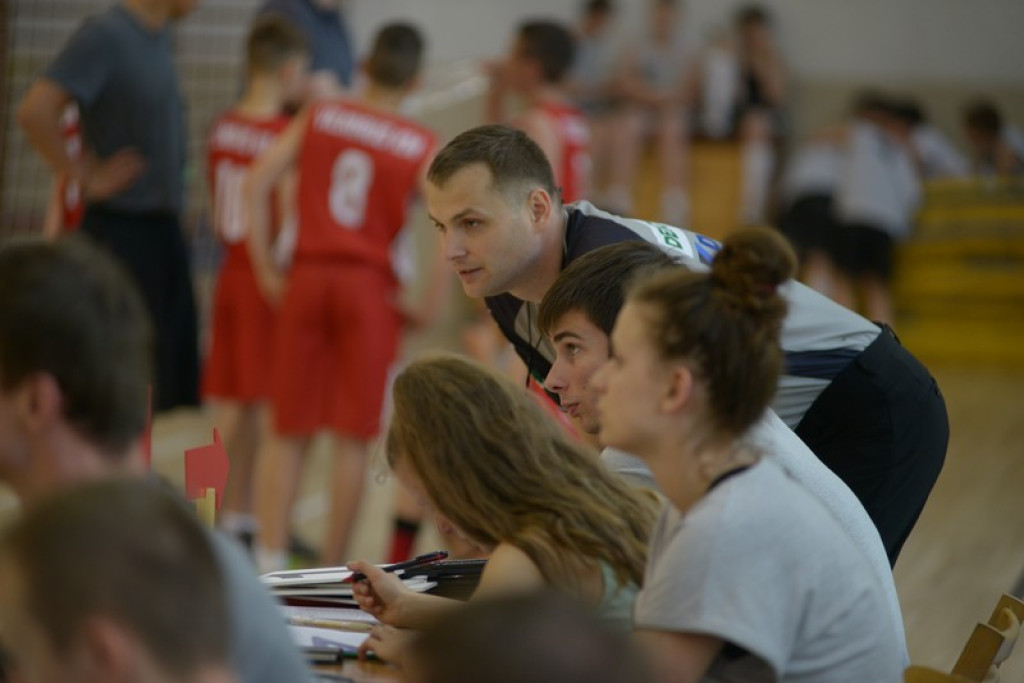 Koszykarski memoriał Elżbiety Marchewki