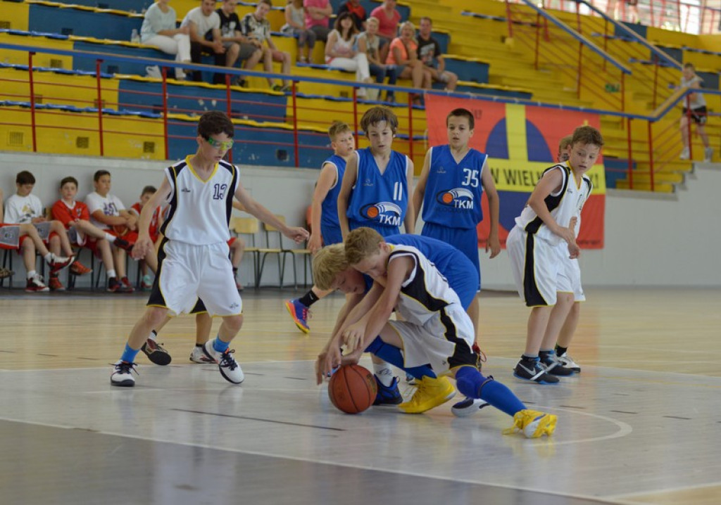 Koszykarski memoriał Elżbiety Marchewki