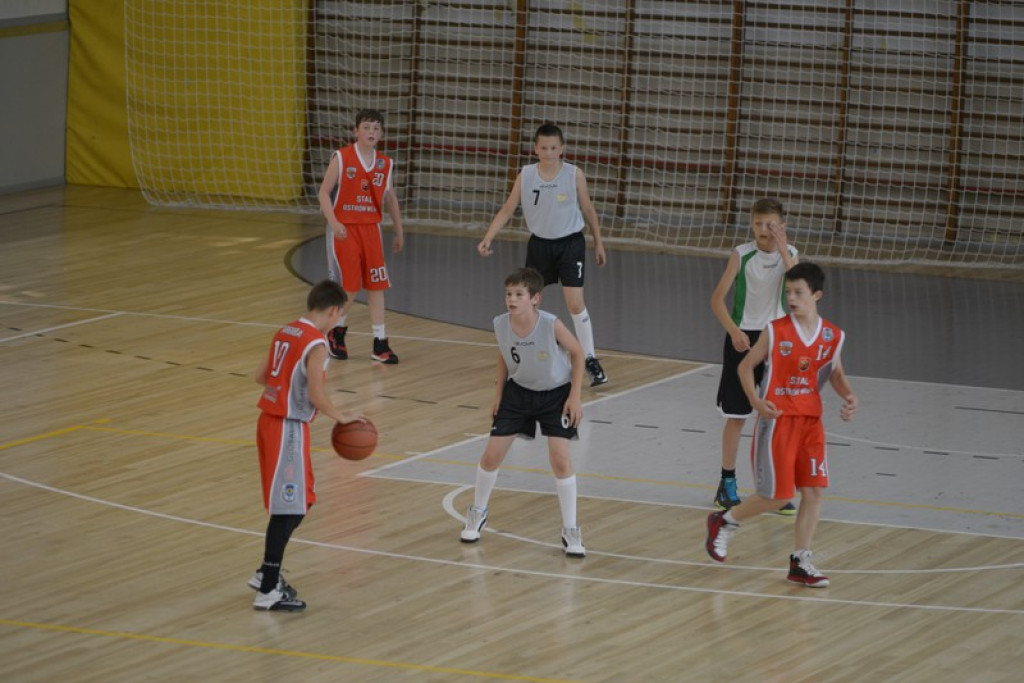 Koszykarski memoriał Elżbiety Marchewki