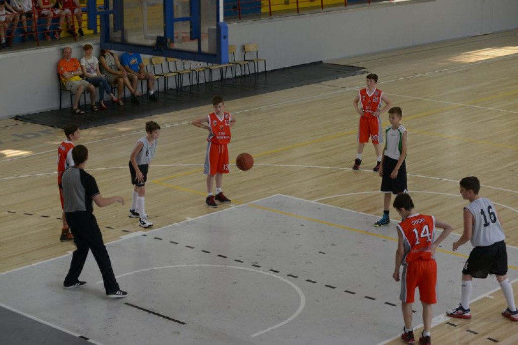 Koszykarski memoriał Elżbiety Marchewki