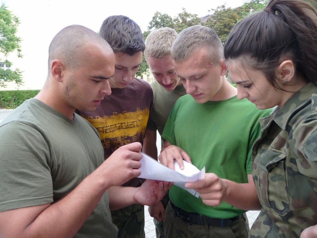 Młodzież II LO w Brzegu na obozie 