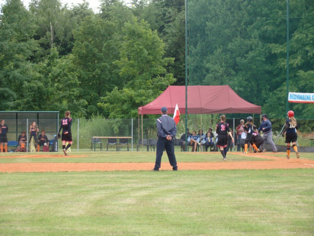 Trzy zwycięstwa Delfinów, dwa Szóstki