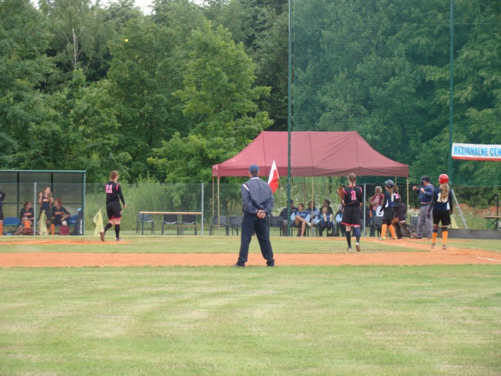 Trzy zwycięstwa Delfinów, dwa Szóstki