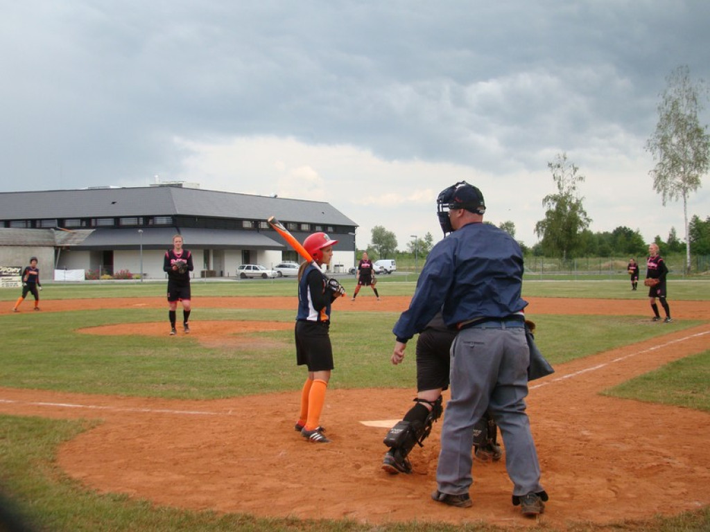Trzy zwycięstwa Delfinów, dwa Szóstki