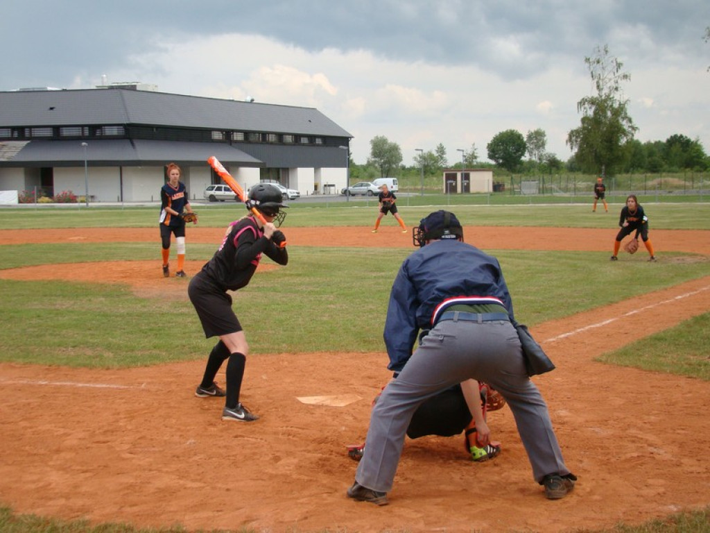 Trzy zwycięstwa Delfinów, dwa Szóstki