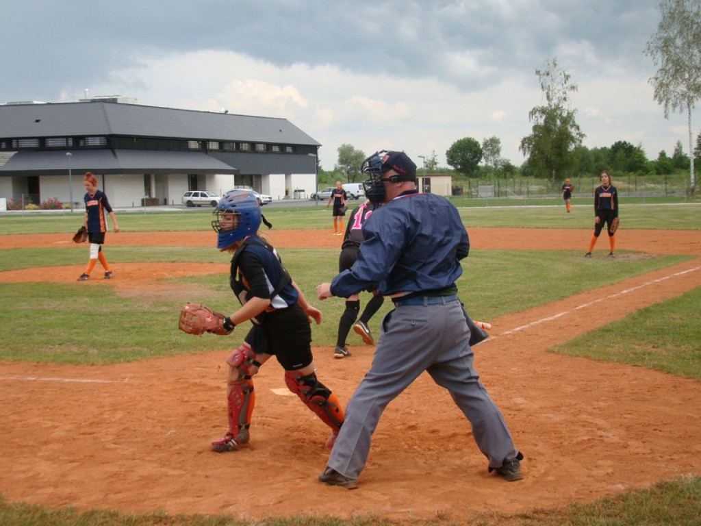 Trzy zwycięstwa Delfinów, dwa Szóstki