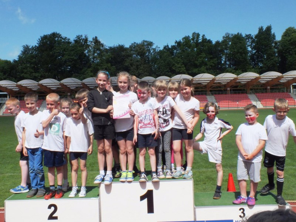 OLIMPIADA LEKKOATLETYCZNA W JEDYNCE