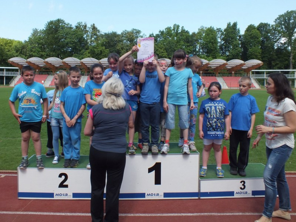 OLIMPIADA LEKKOATLETYCZNA W JEDYNCE