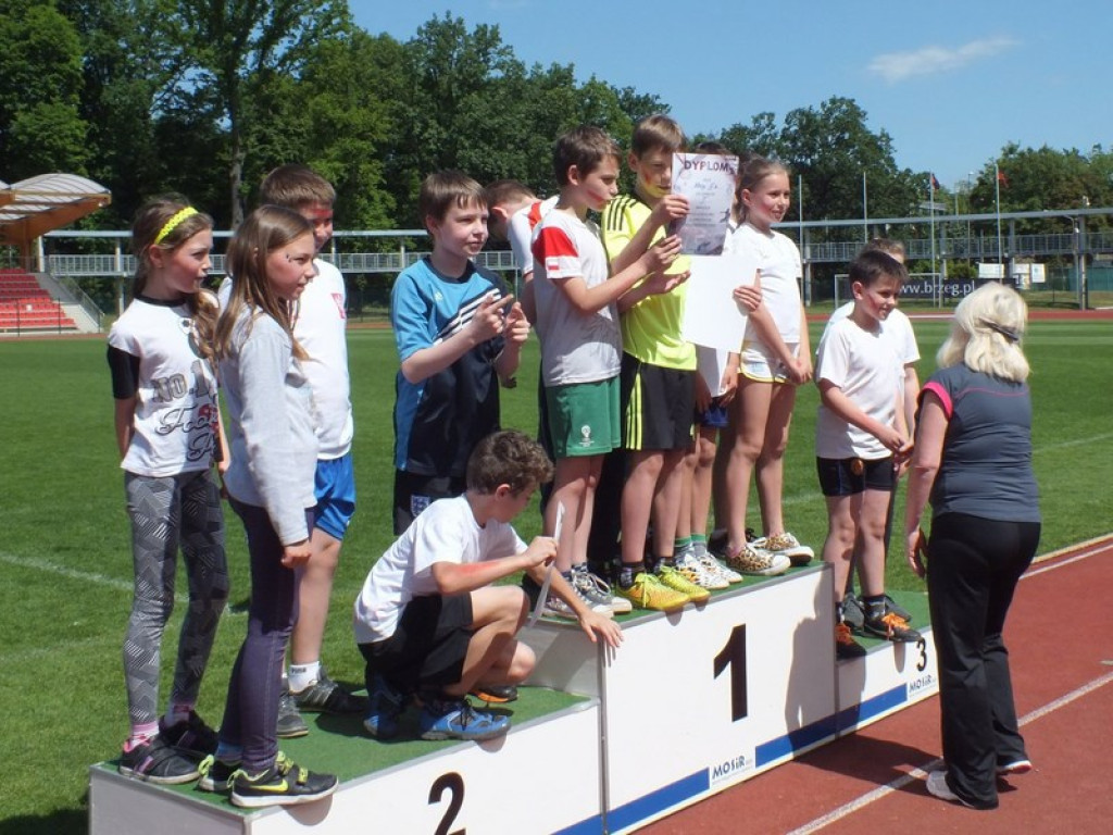 OLIMPIADA LEKKOATLETYCZNA W JEDYNCE