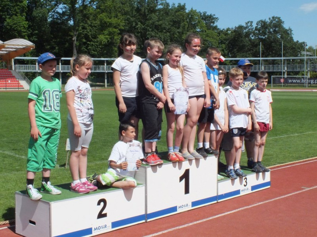 OLIMPIADA LEKKOATLETYCZNA W JEDYNCE