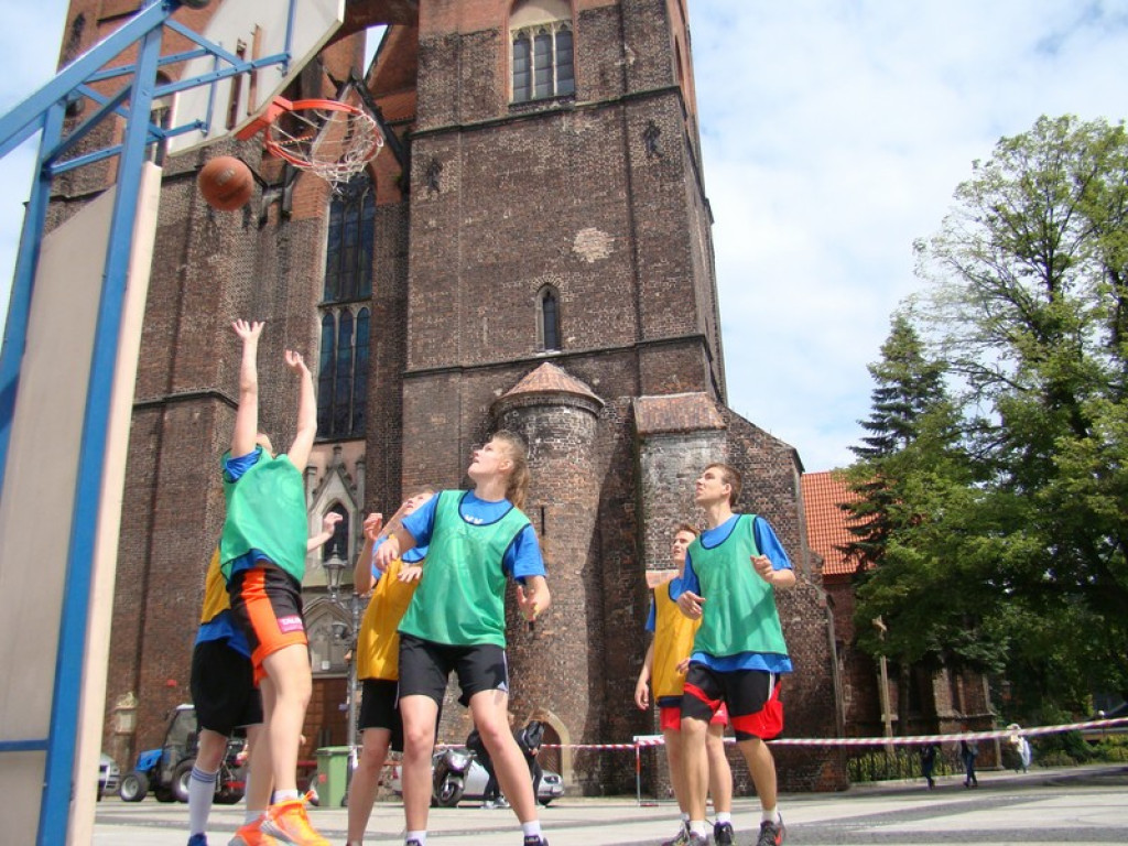XX Streetball Brzeg - wyniki spotkań i fotorelacja