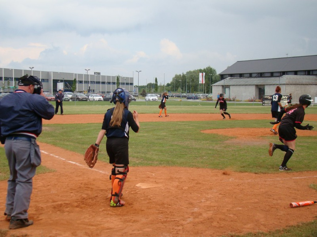 Trzy zwycięstwa Delfinów, dwa Szóstki